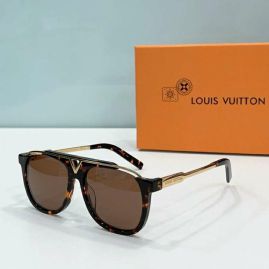 Picture of LV Sunglasses _SKUfw57303534fw